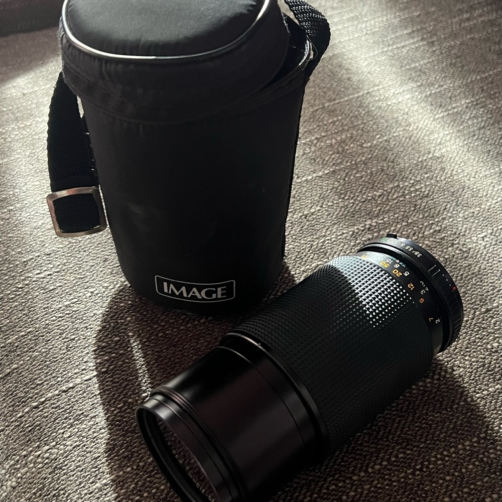 Vivitar Series 1 70-210mm Telephoto Zoom Lens